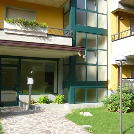 Casa Vacanze Polaresco Apartamento *